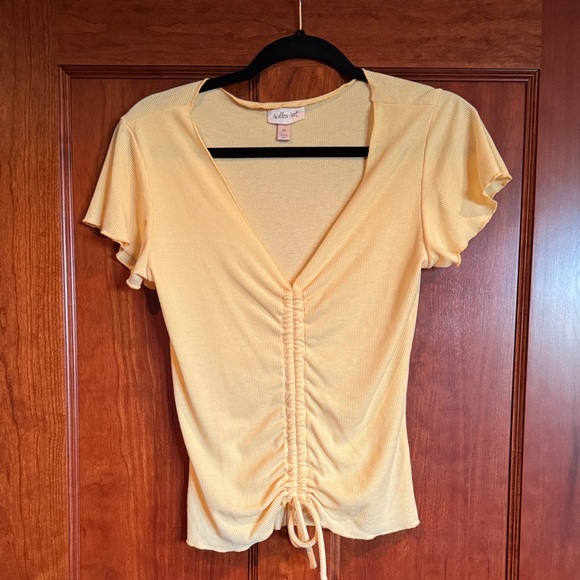 willow & root Tops - Light Yellow Ruched V-Neck Blouse